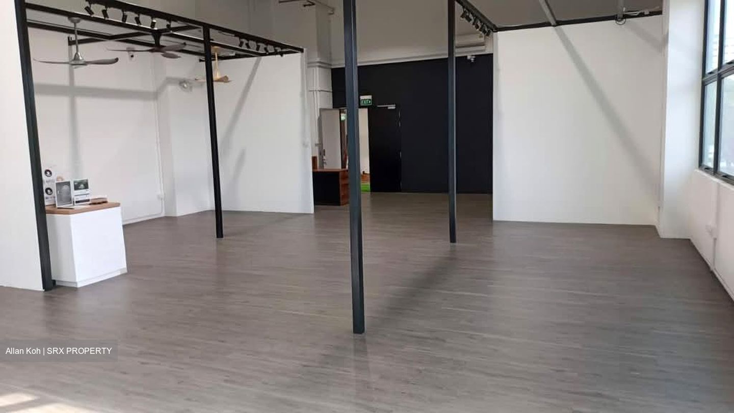 BHCC Space (D18), Factory #594371231